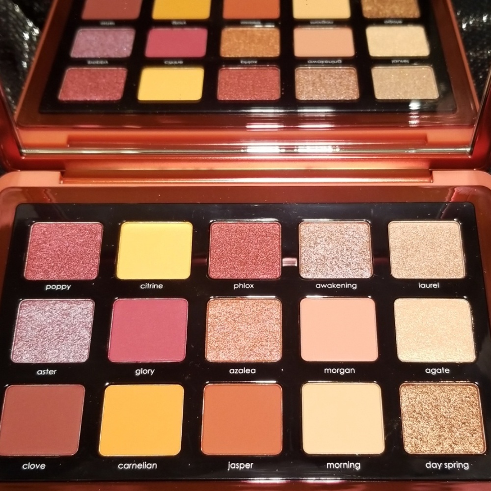 NATASHA DENONA sunrise pallette - Picture 2 of 5